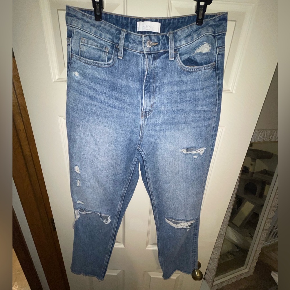 Distressed high waisted straight leg jean